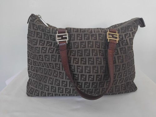 Borsa mano vintage fendi - a,